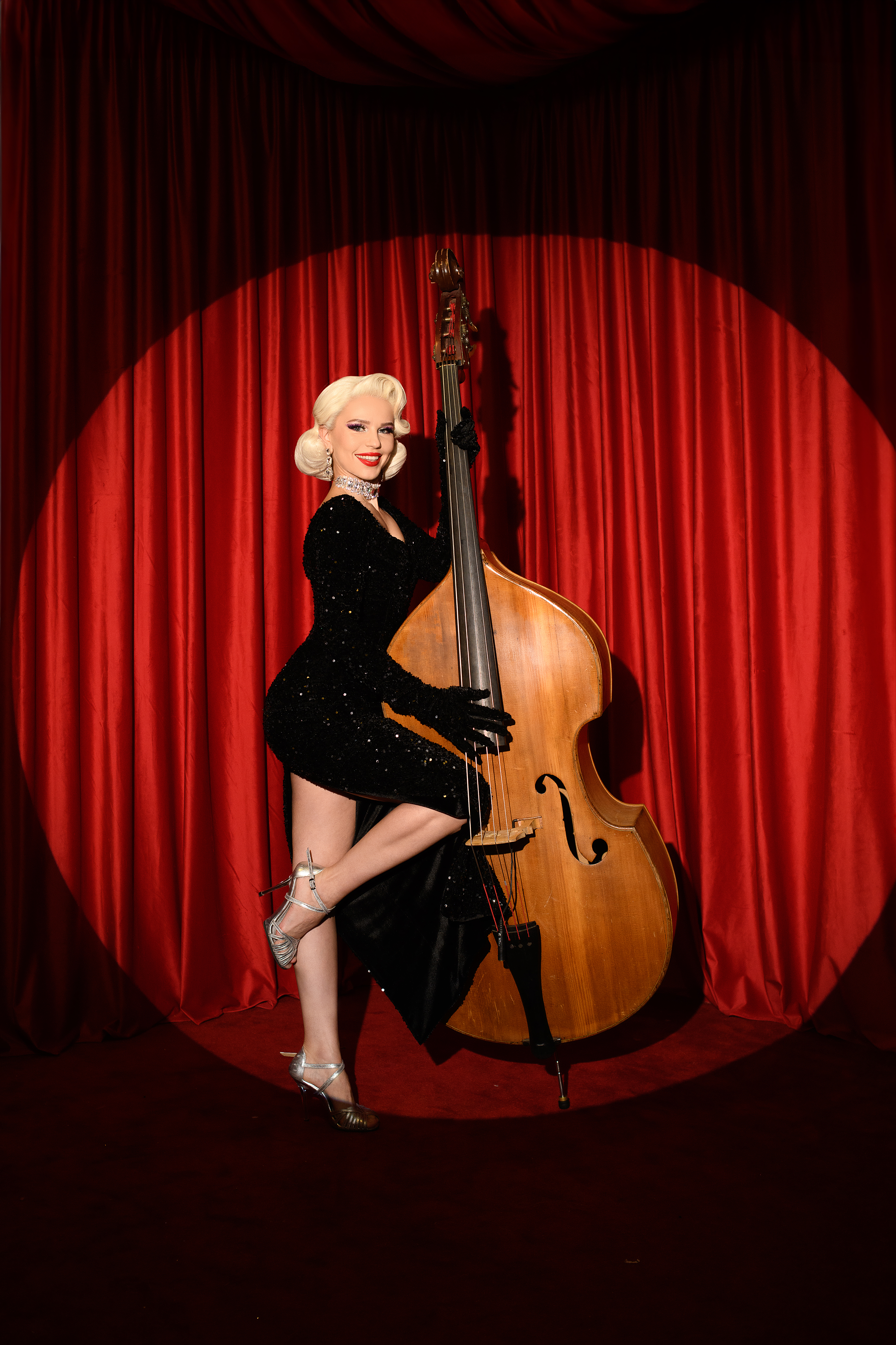 Sirens' Jazz Cabaret: джаз и бурлеск