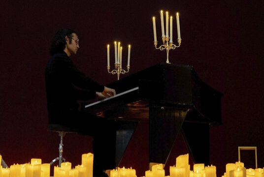 Магия свечей. Гарри Поттер: Новый год в Хогвартсе. Рояль при свечах