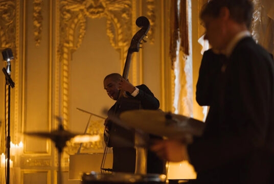 Магия свечей. «FRANK SINATRA. Рождественские песни