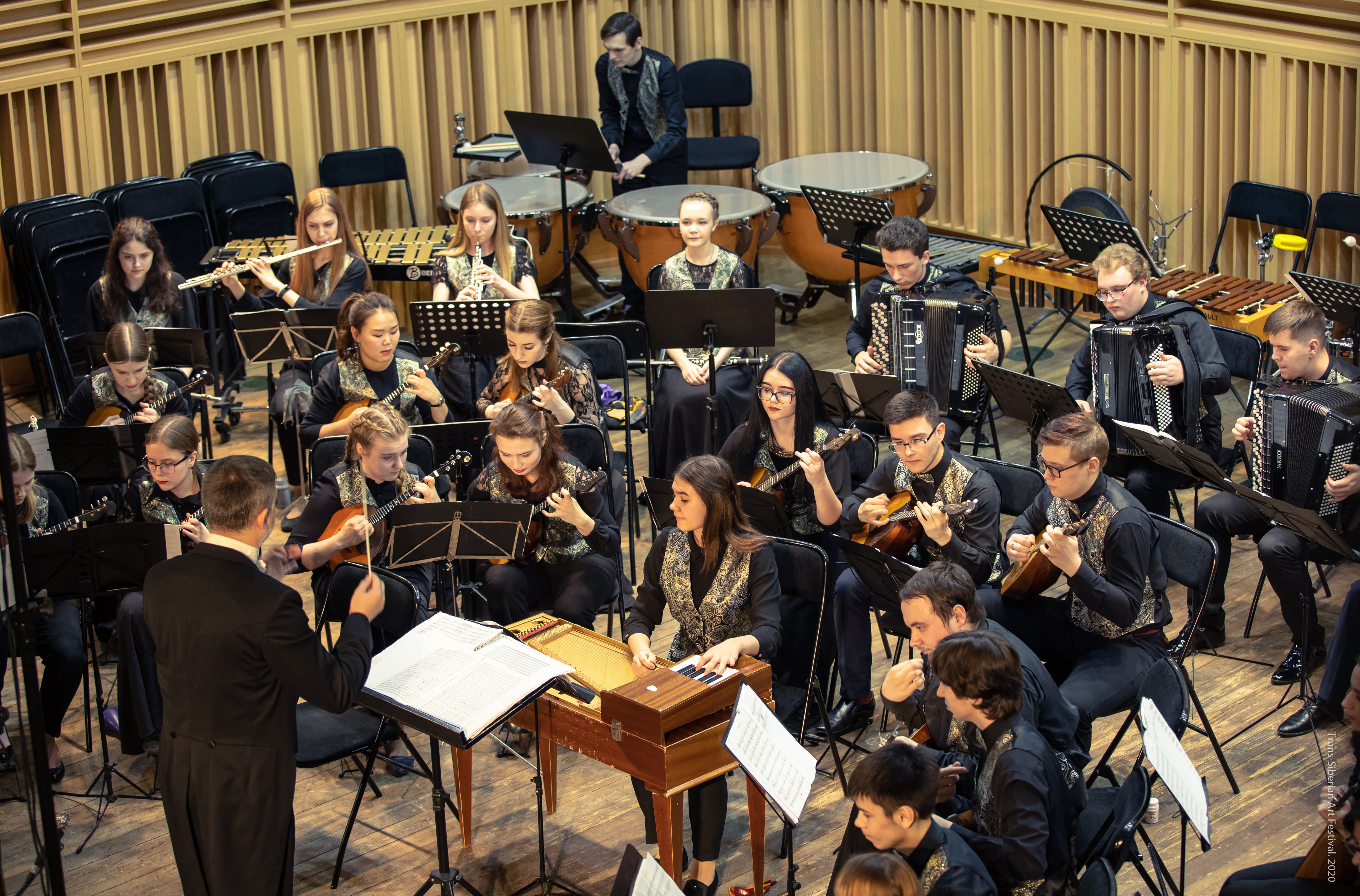 Новосибирский юношеский оркестр русских народных инструментов