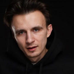 Евгений Серов