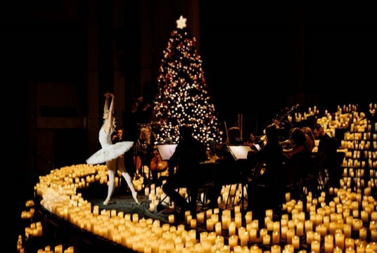 Волшебный свет Рождества. Lumisfera и 3000 свечей