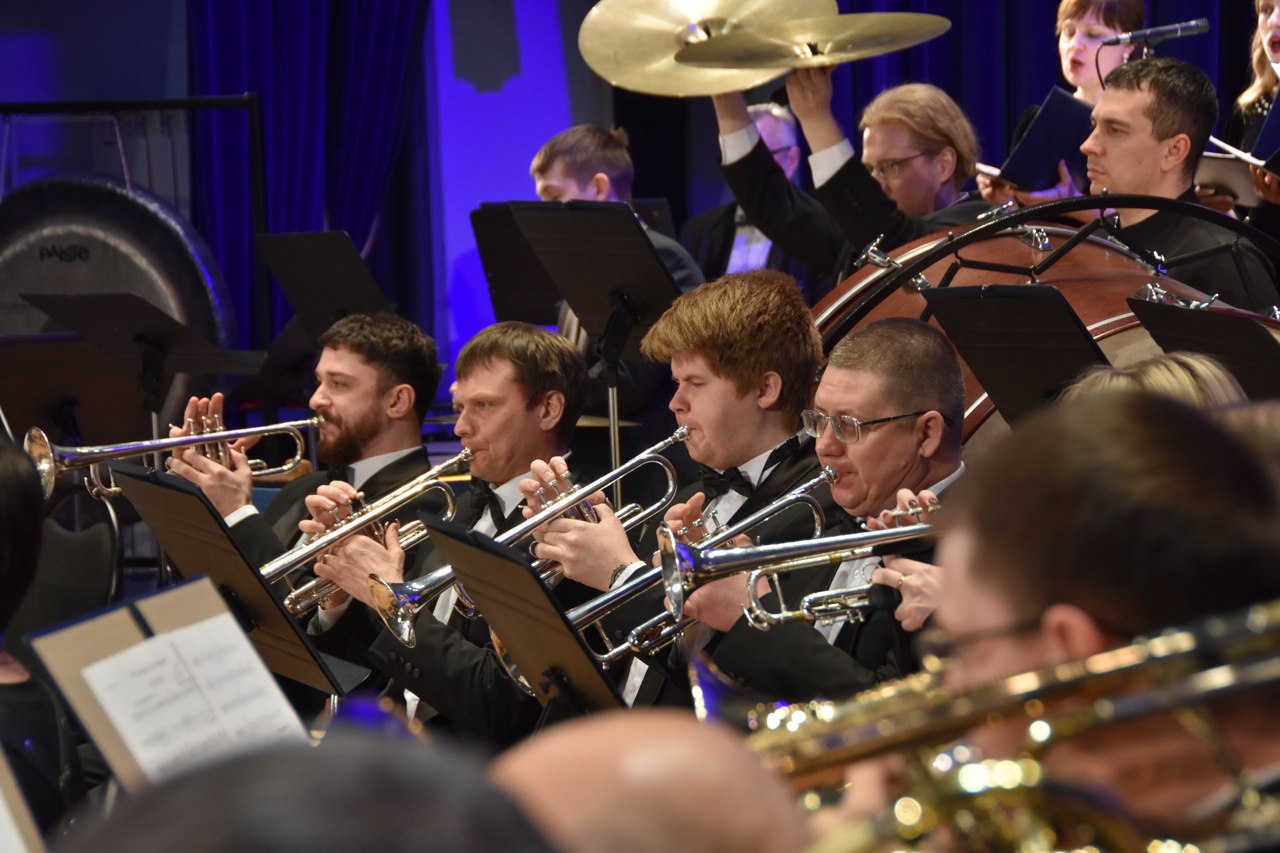 Пою с оркестром