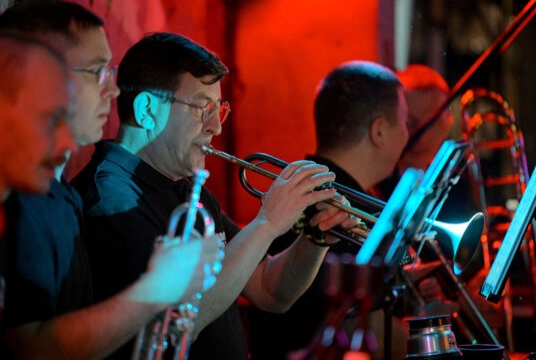 Вечер фанка и джаза в пабе