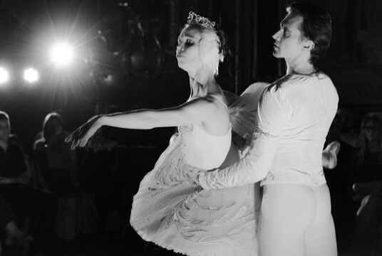 Магия свечей. Людовико Эйнауди: Балет «A. M. O. R. E.»