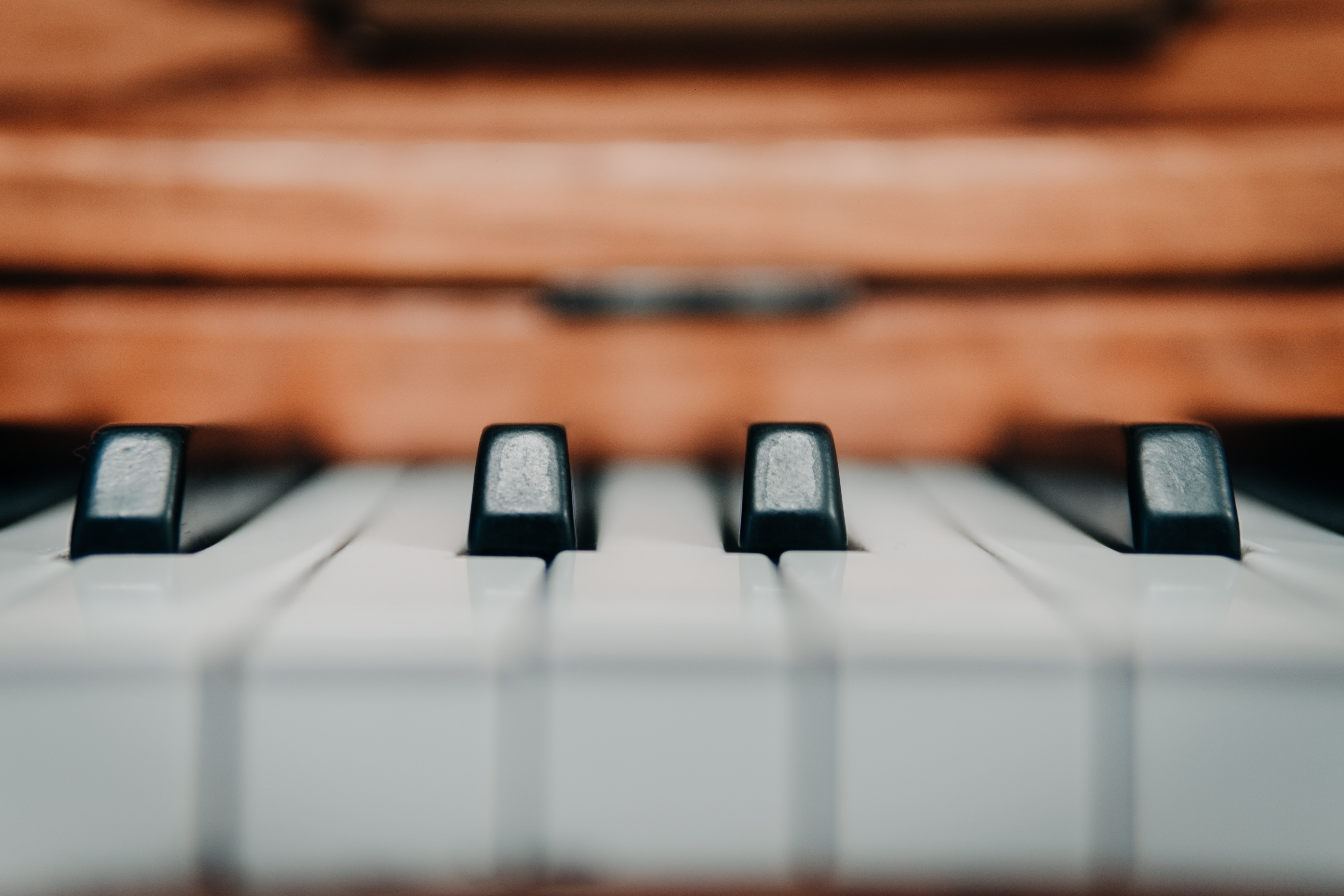 Воздух, клавиши и струны