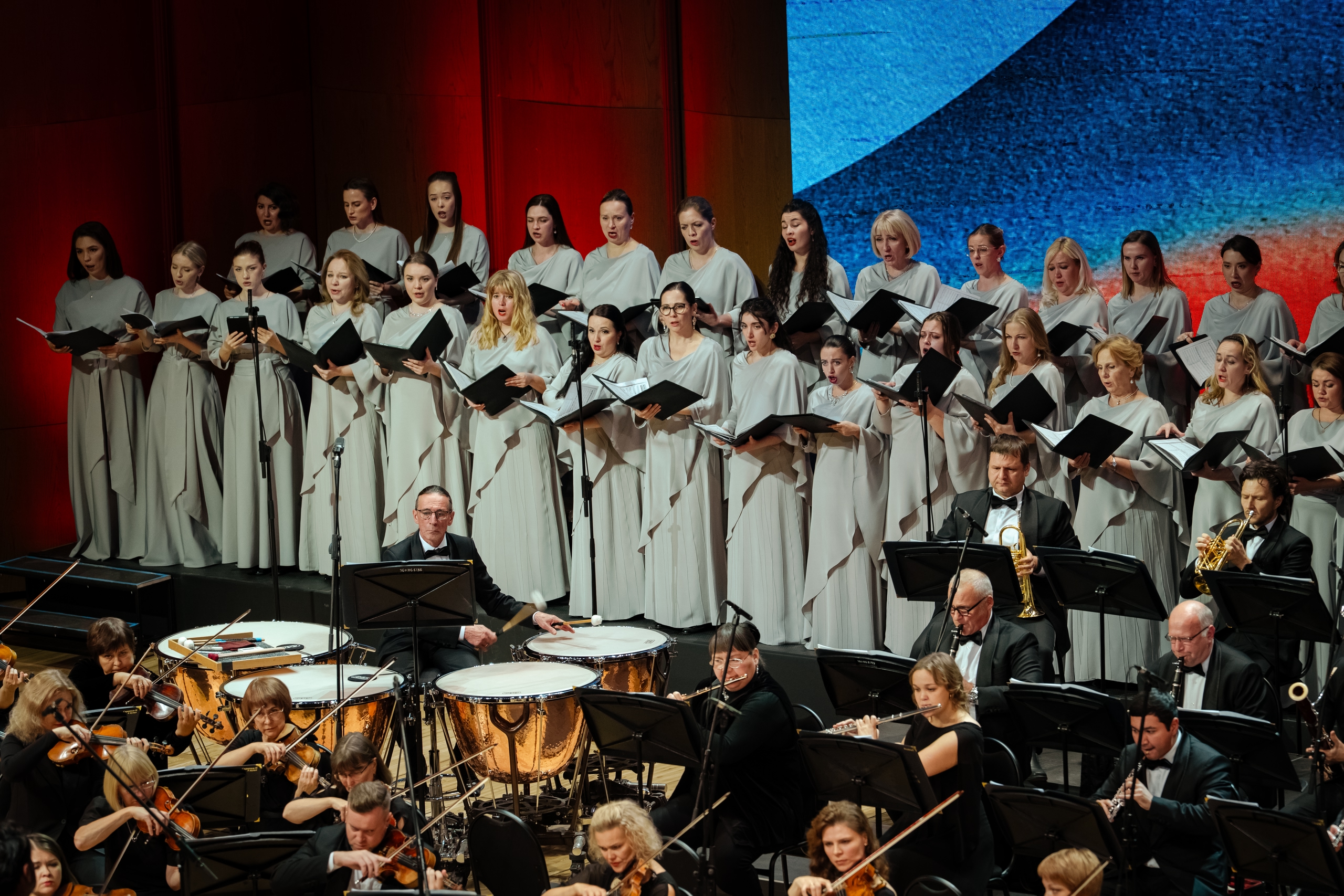 Лунный свет и Красноярский камерный хор. Музыкальная битва