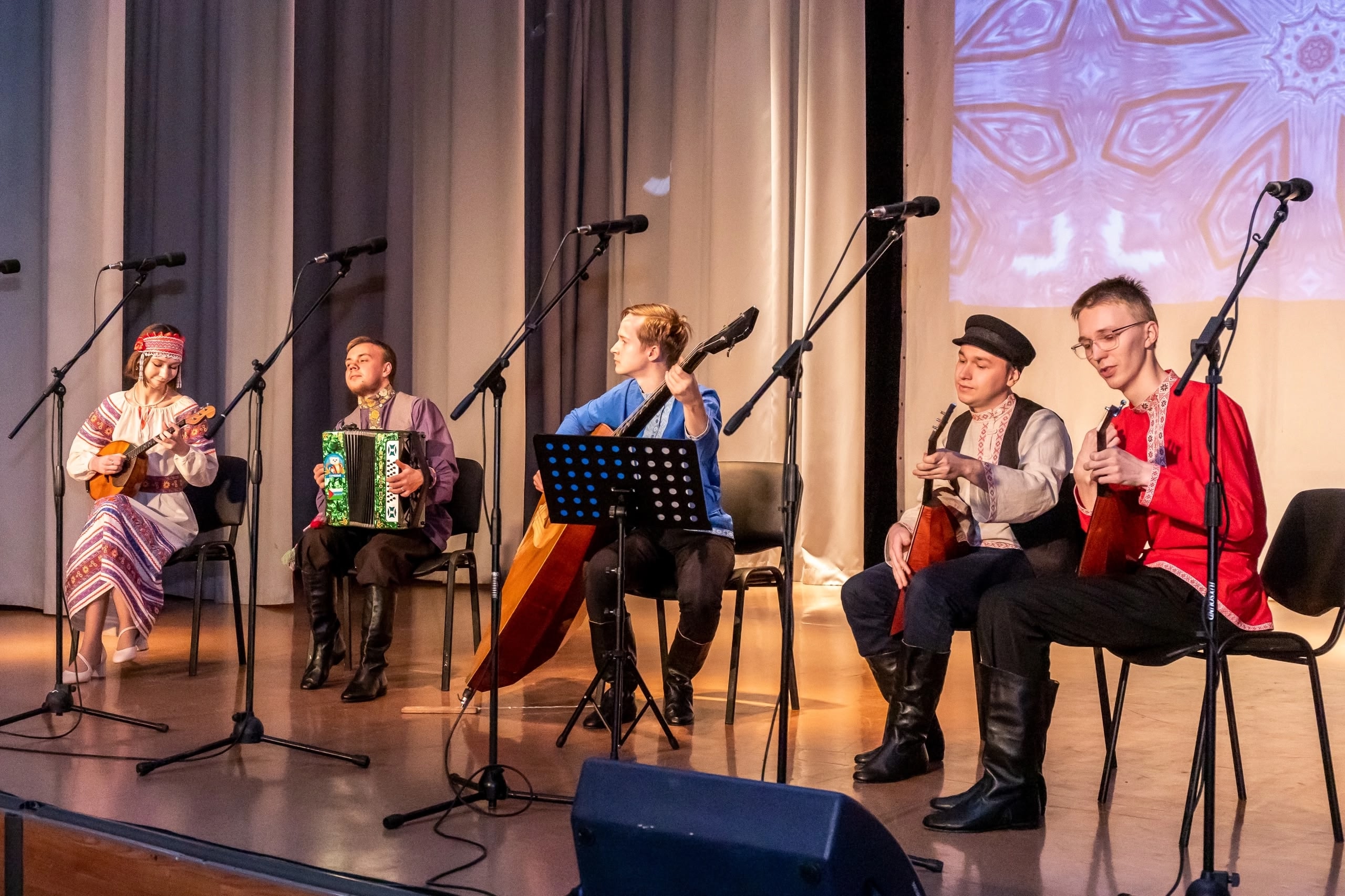 Ансамбль русских народных инструментов «Сказ»