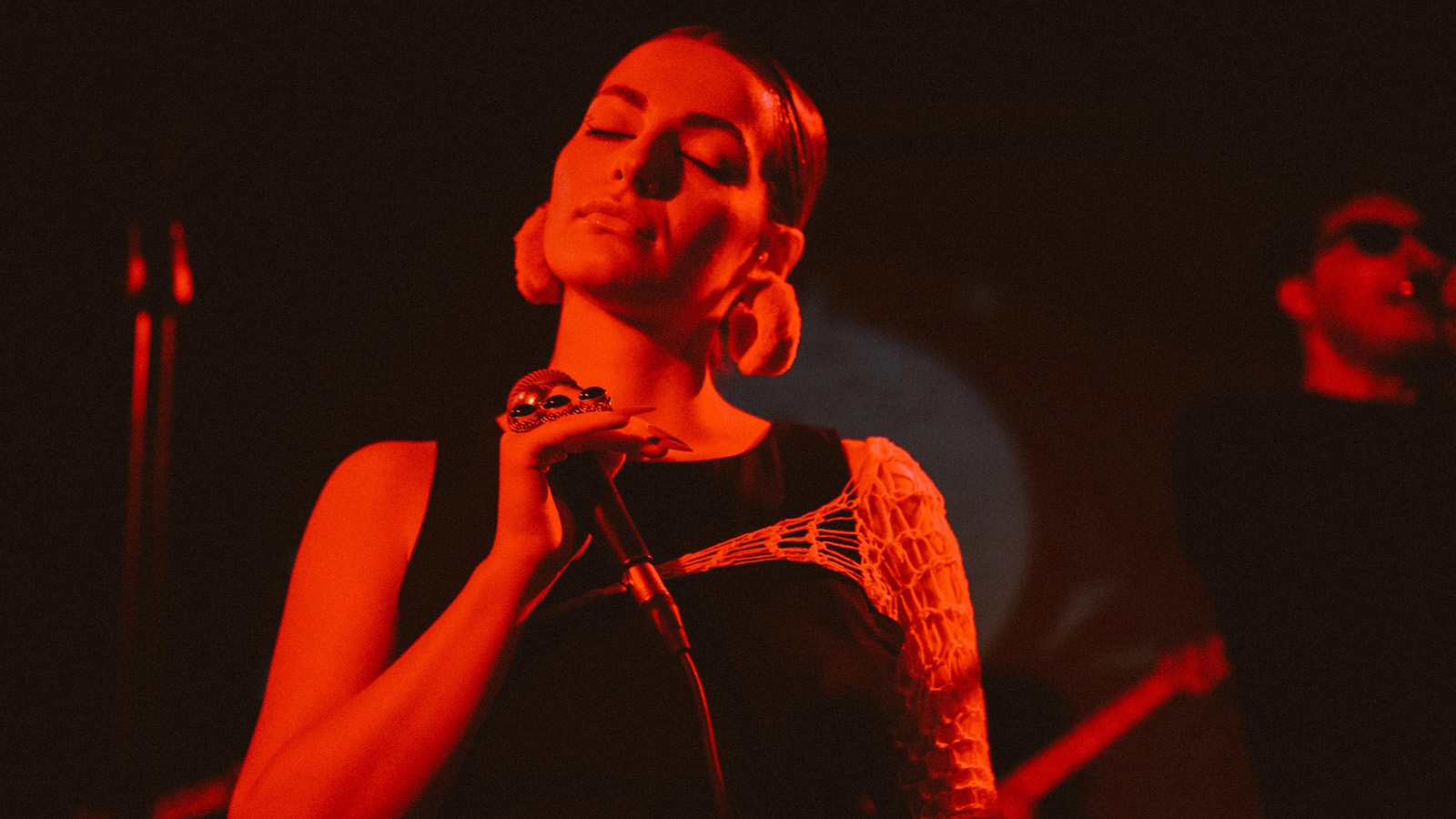 Элина Духовная: ритмичный соул и стильный ритм-н-блюз