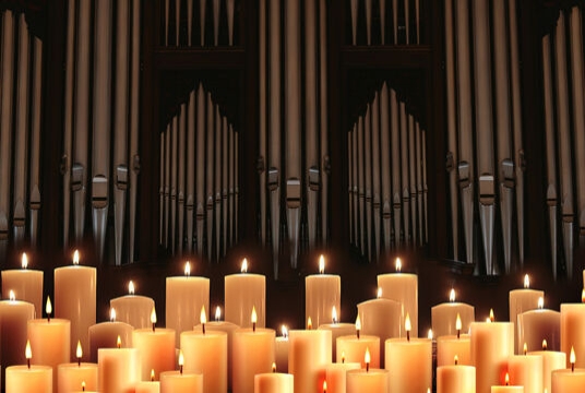 Вечерняя музыка: орган при свечах