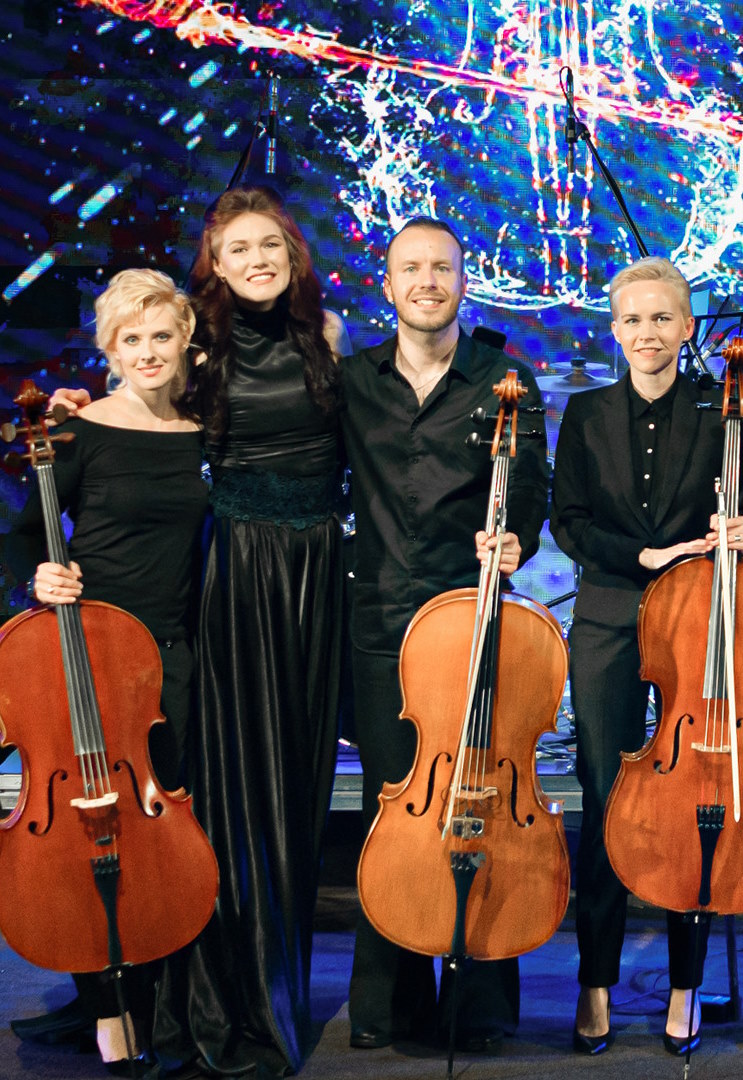 Renaissance Cellos с программой «Мировые рок-хиты на виолончелях с симфоническим оркестром»