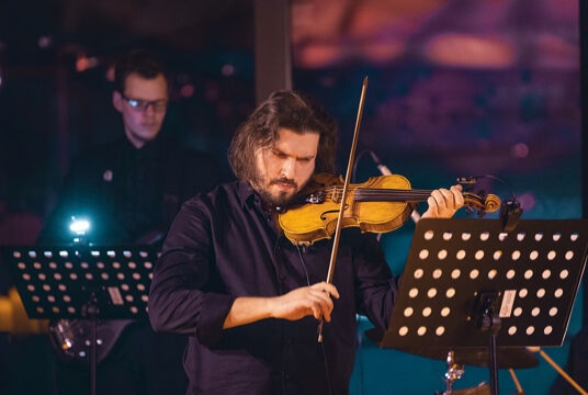 Hans Zimmer на теплой крыше: «Вселенная внутри». Музыка из «Дюна», «Начало», «Король лев» от оркестра