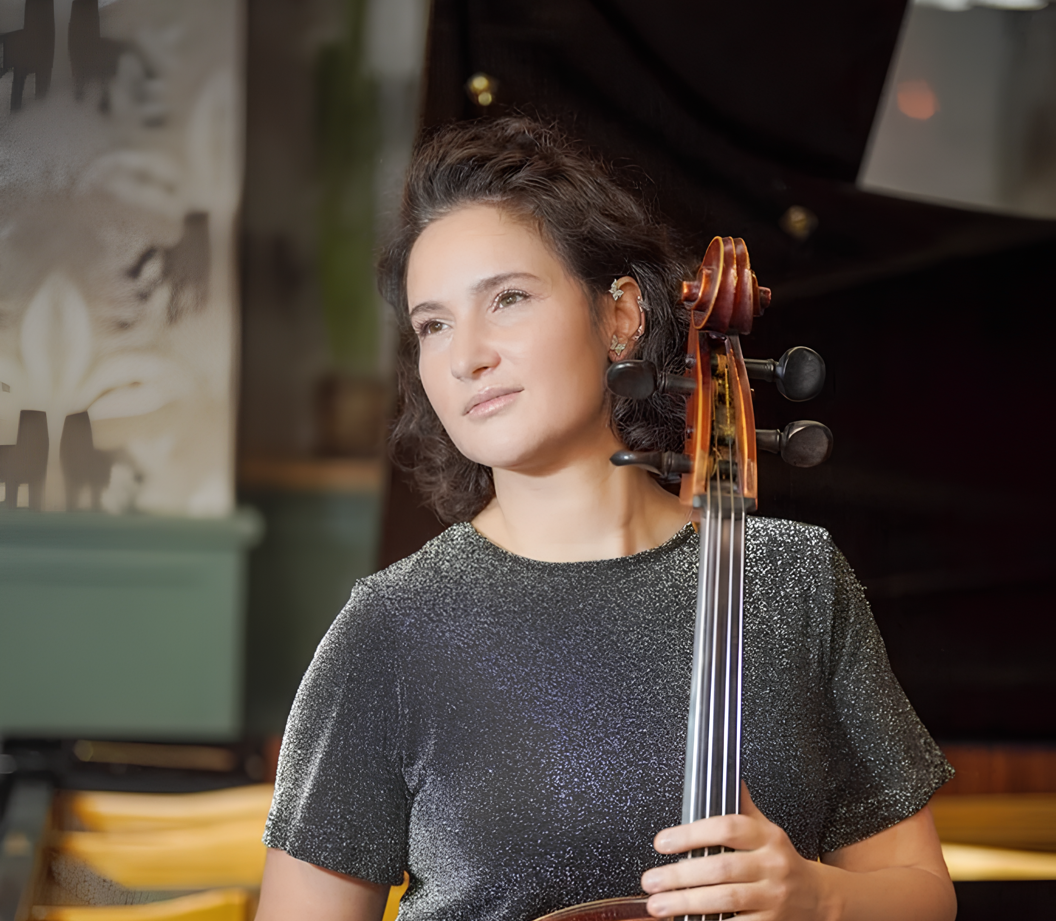 Вечер с Бахом. Сольная виолончель в старинном соборе при свечах