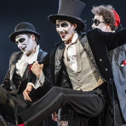 Концерт для взрослых и уставших людей «Чепуха»