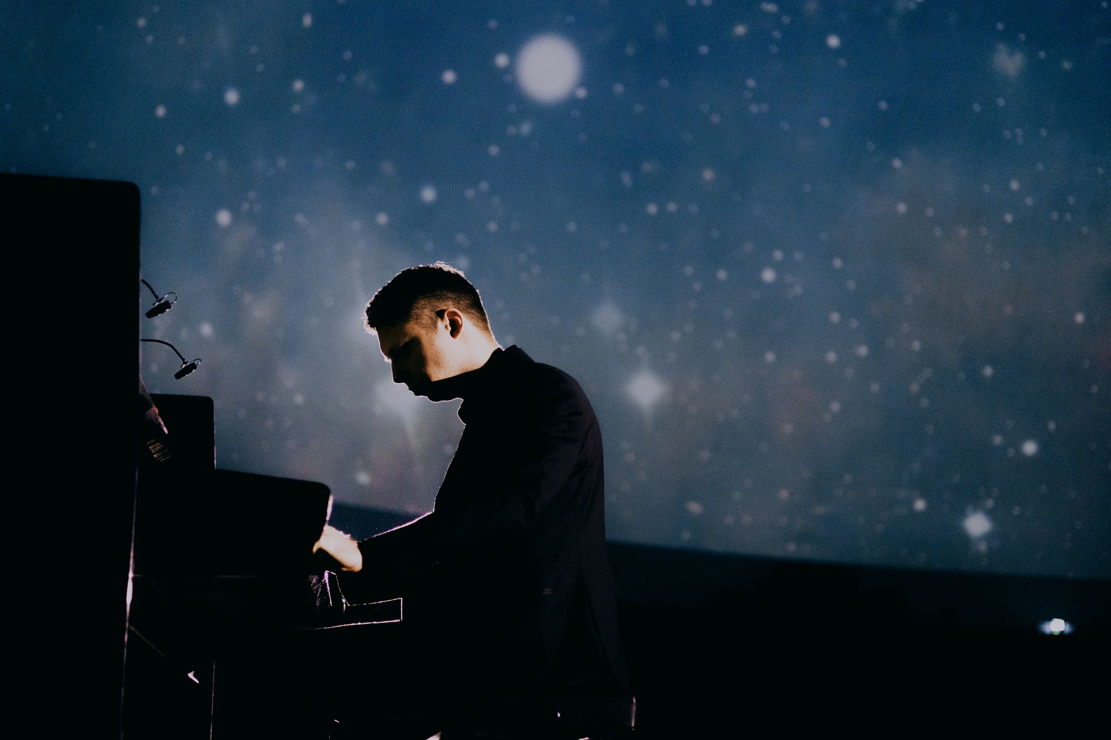 Рояль в темноте «Muse. Radiohead. Oasis. Piano tribute in the dark»