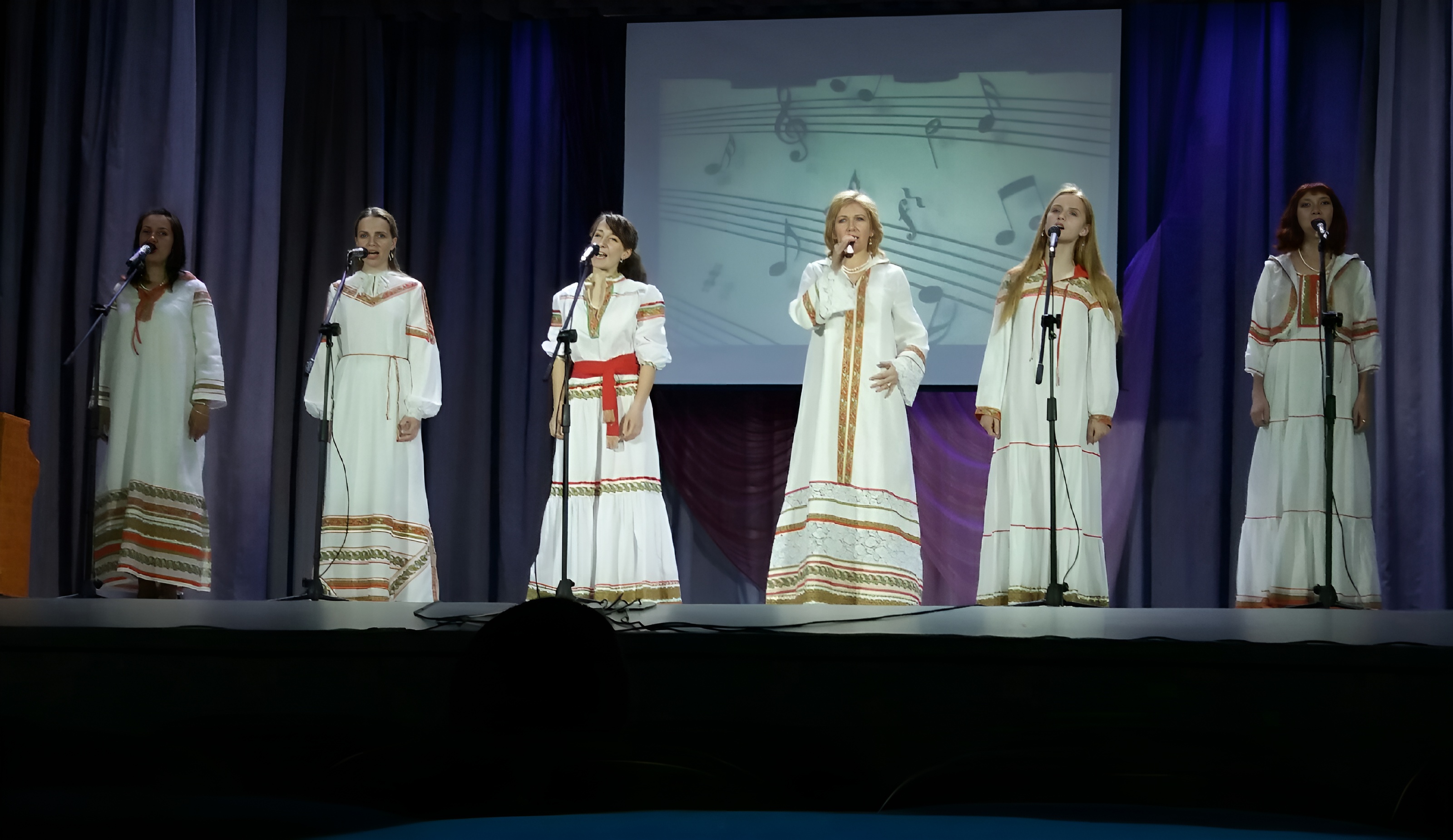 О, Русь! Малиновое поле!