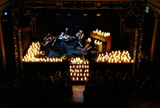 Мировые рок-хиты при свечах