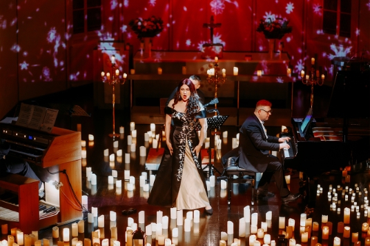 Орган при свечах