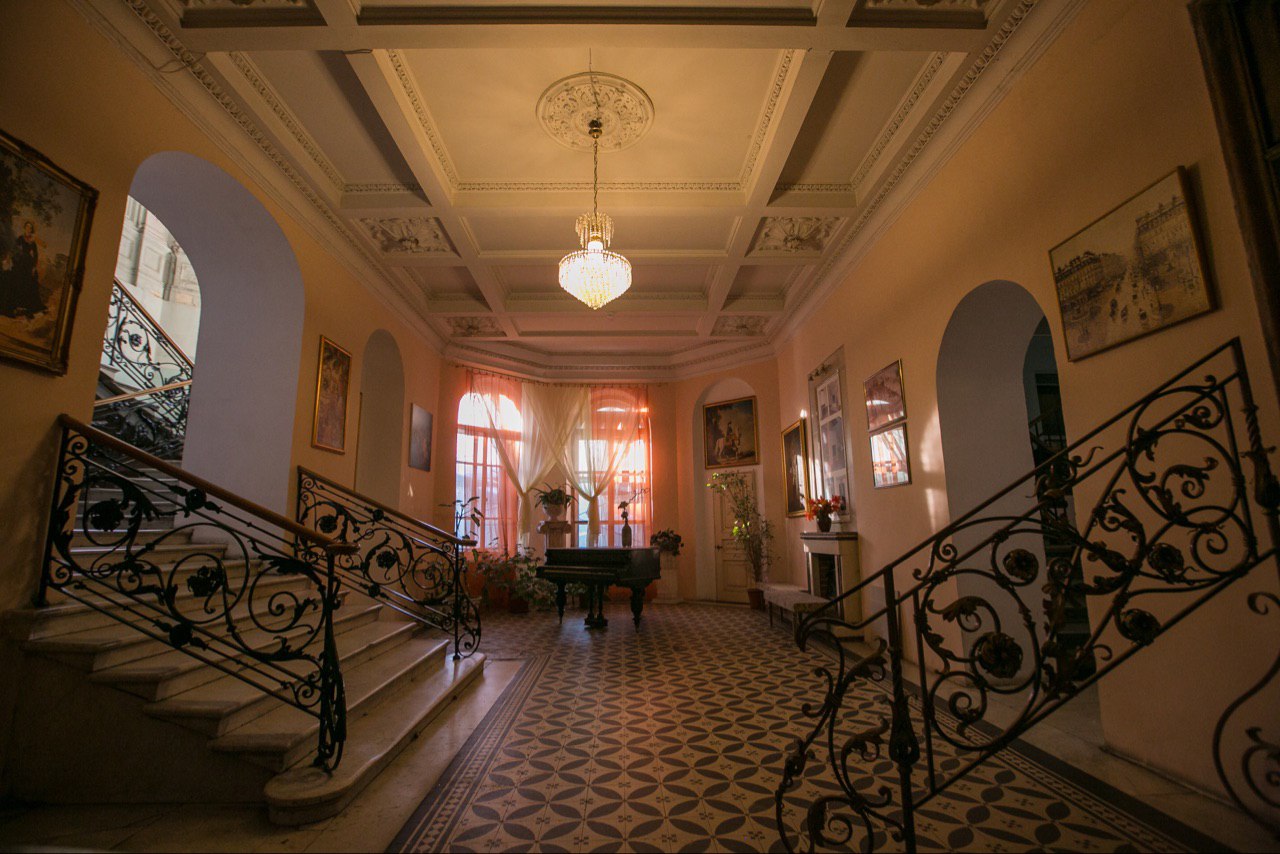 Экскурсия в особняк Шрёдера + На грани музыки и чувств