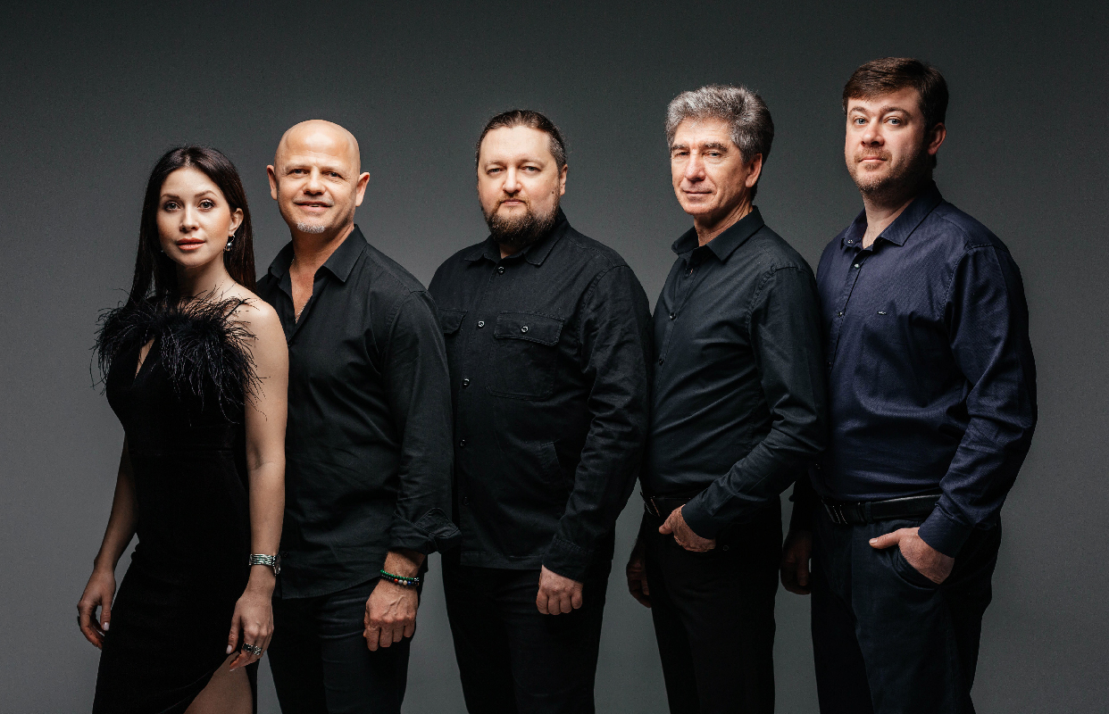 Группы исполнителей 2023. Популярные группы. Современные группы музыкальные. Группа градусы 2022. Группы исполнителей 2023.