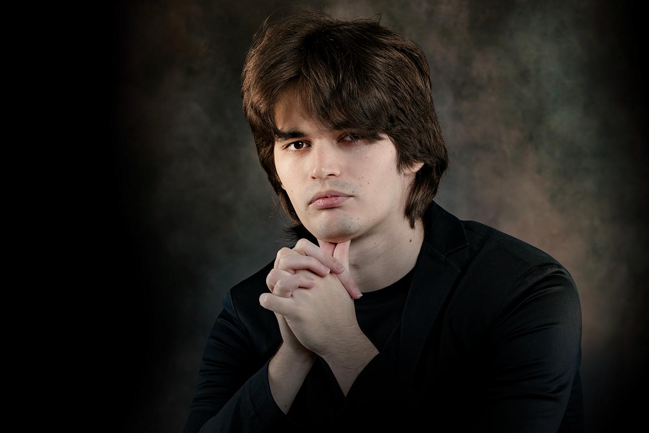 Илья Папоян