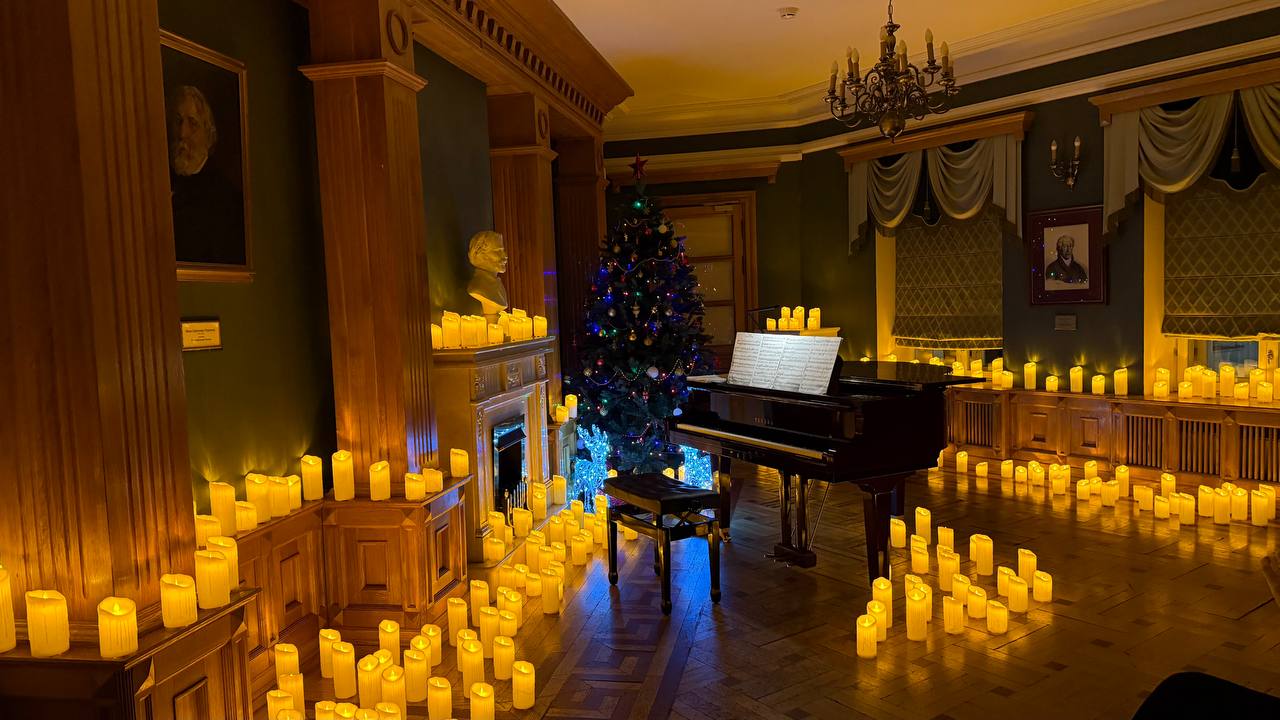 Магия музыки при свечах: Кругосветное путешествие за один вечер