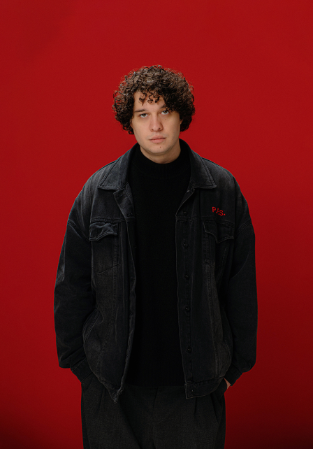 Антон Токарев