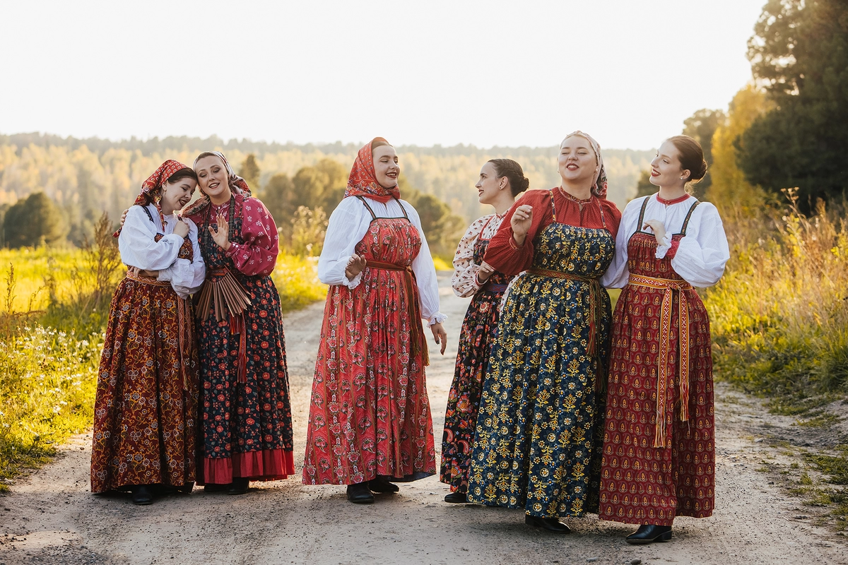 Посидим по–хорошему. Юбилей театра фольклора «Разноцветье»