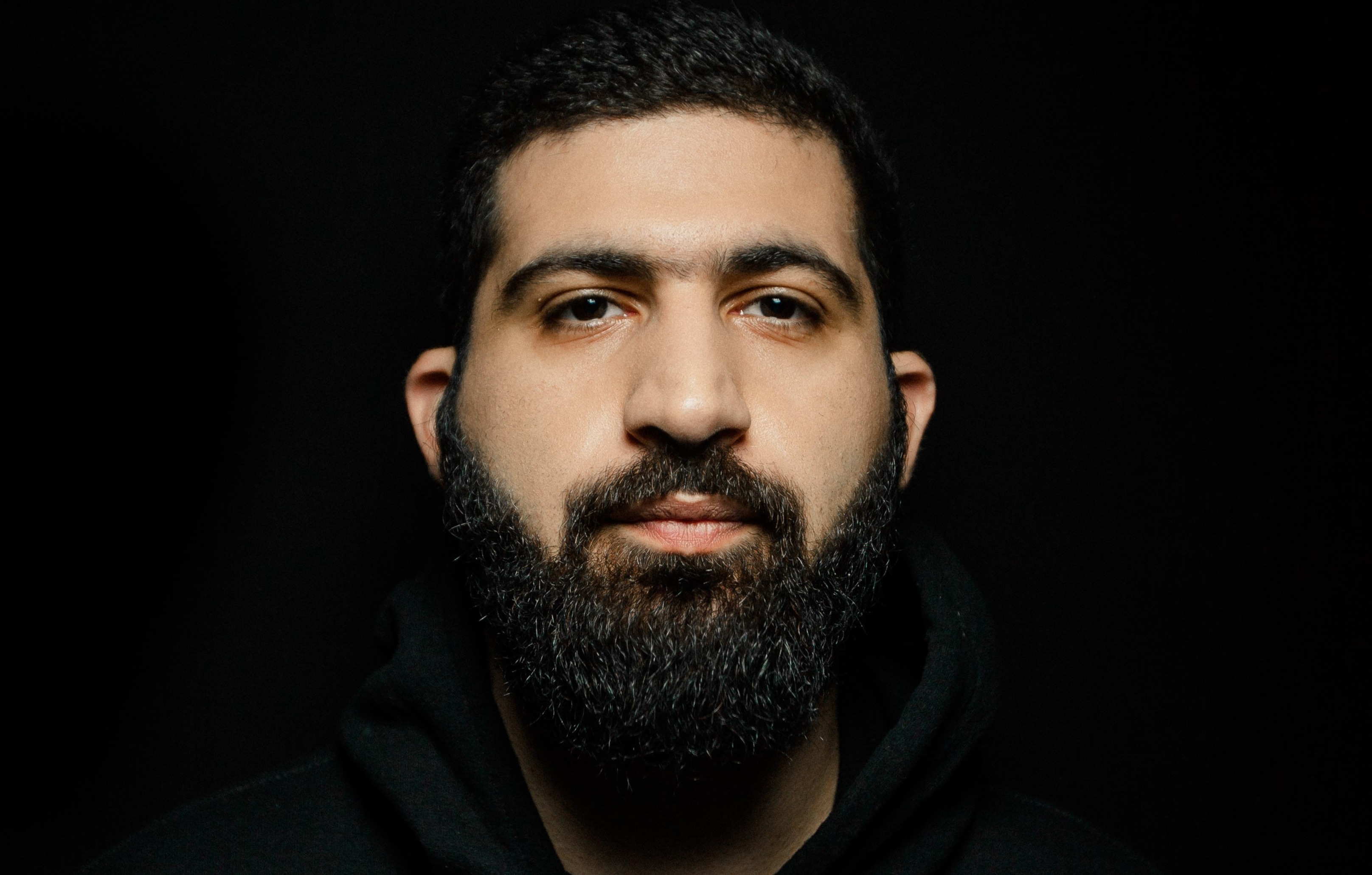 Стендап комик гурам амарян. Гурам амарян. Стенд ап гурам амарян. Стендап армянин гурам амарян. Гурам амарян.