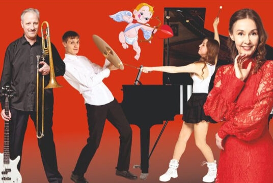 Романтика на крыше Невского: Классика + Джаз при свечах — вечеринка с фуршетом в музее