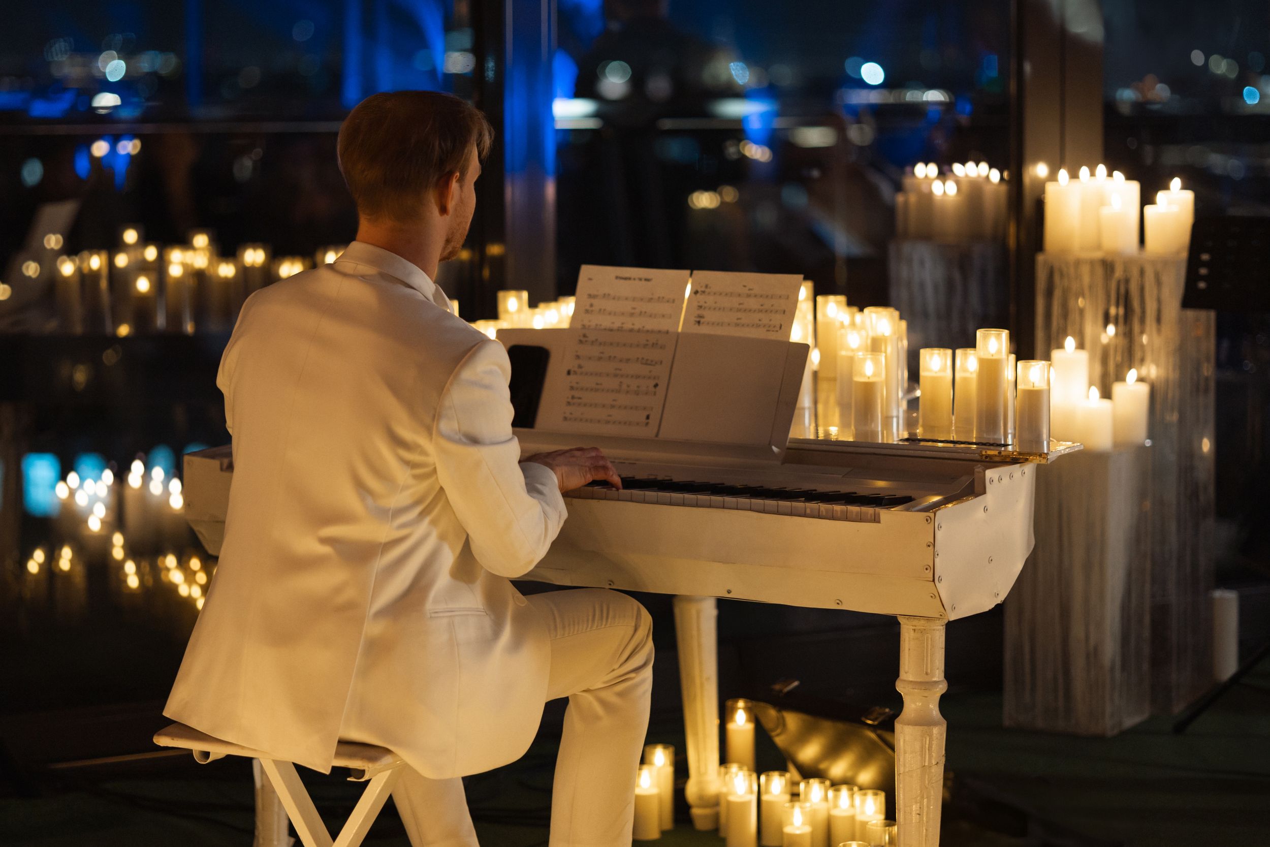 Магия свечей. Романтическая неоклассика при свечах