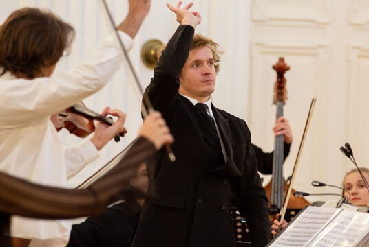 Концерт при свечах «Моцарт. Маленькая ночная серенада. Шуберт. Аве Мария. Шуберт. Серенада»