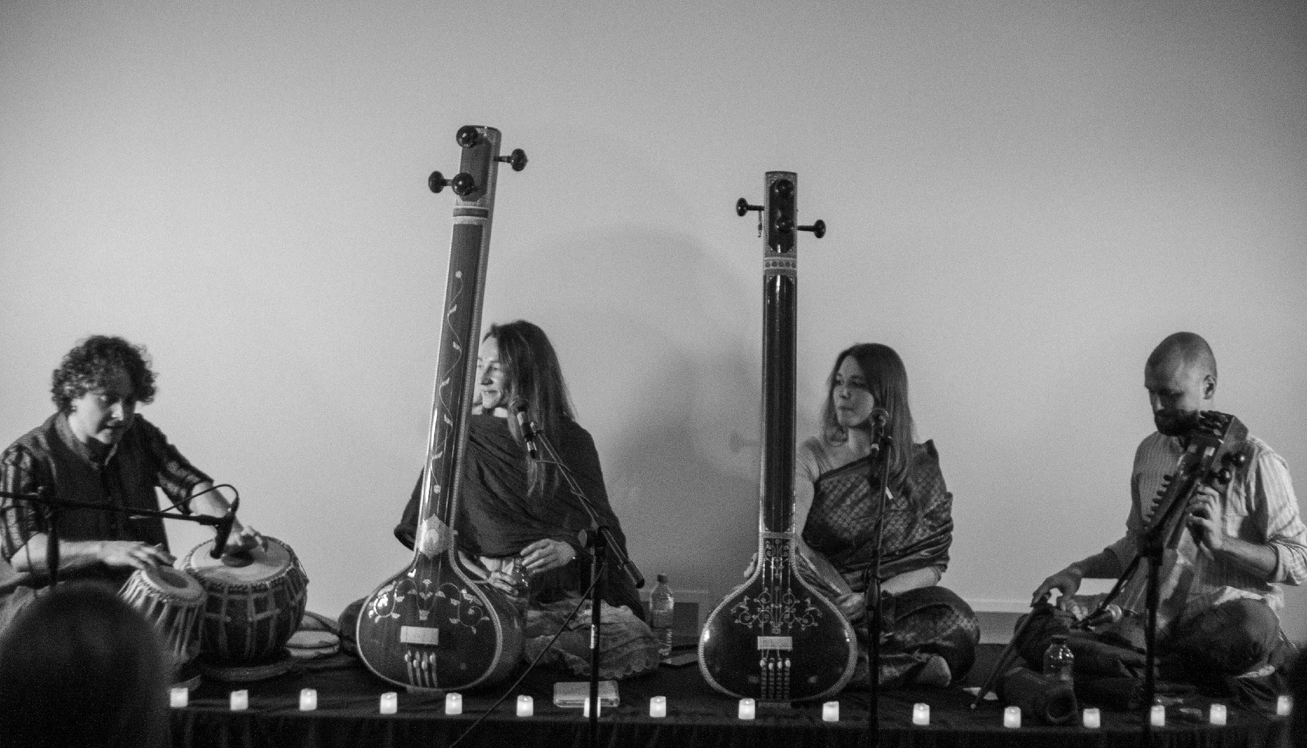 Магия индийской раги при свечах