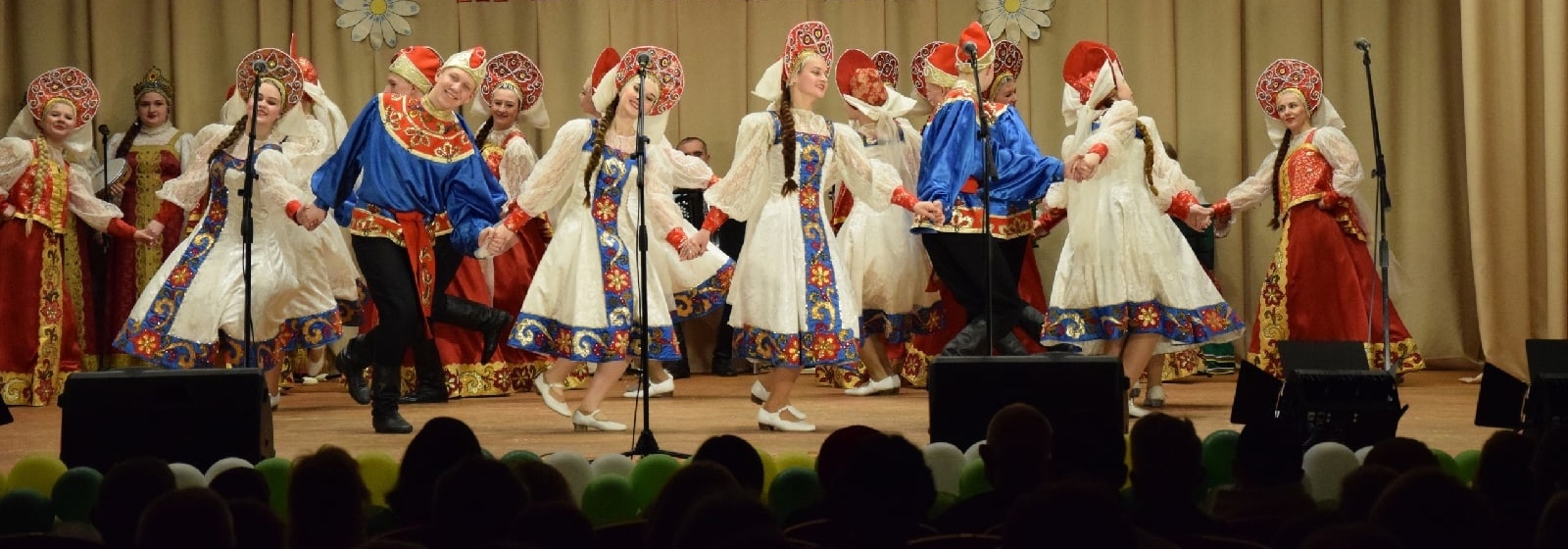 Ансамбль песни и пляски «Искорка»