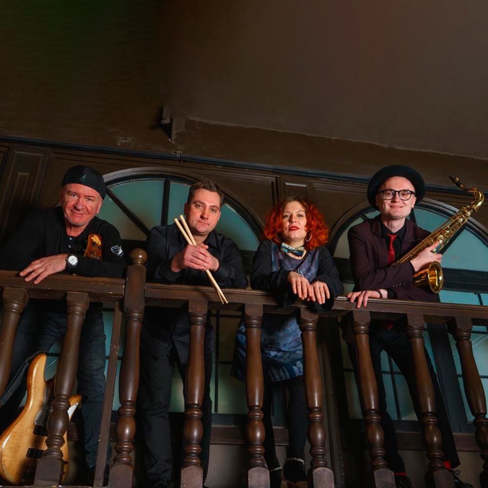 Nadin Smith и N-Code Band