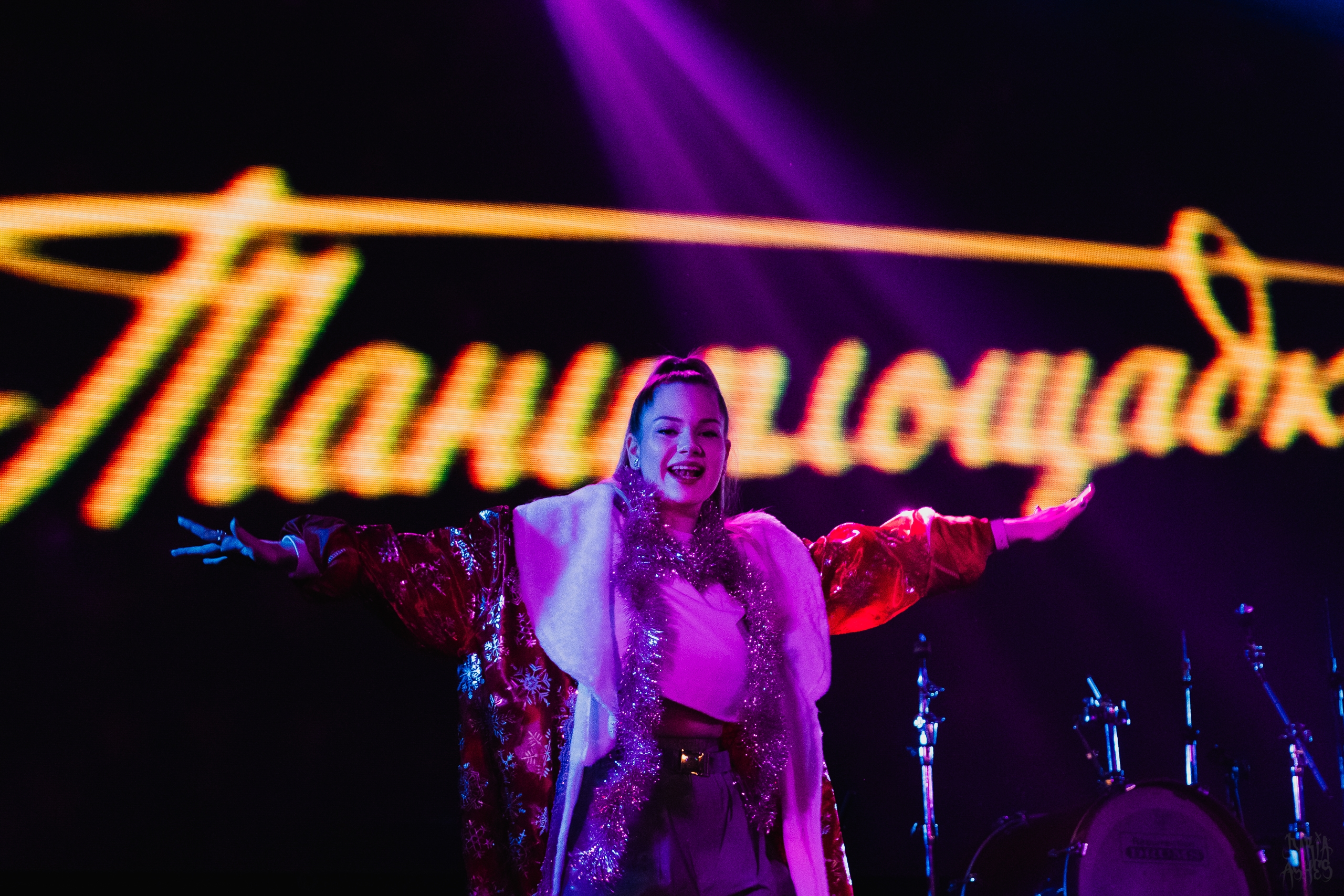 Новогодняя танцплощадка: дискотека 80-х, 90-х