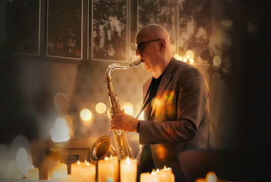 Ночной саксофон при свечах от Александра Красоткина
