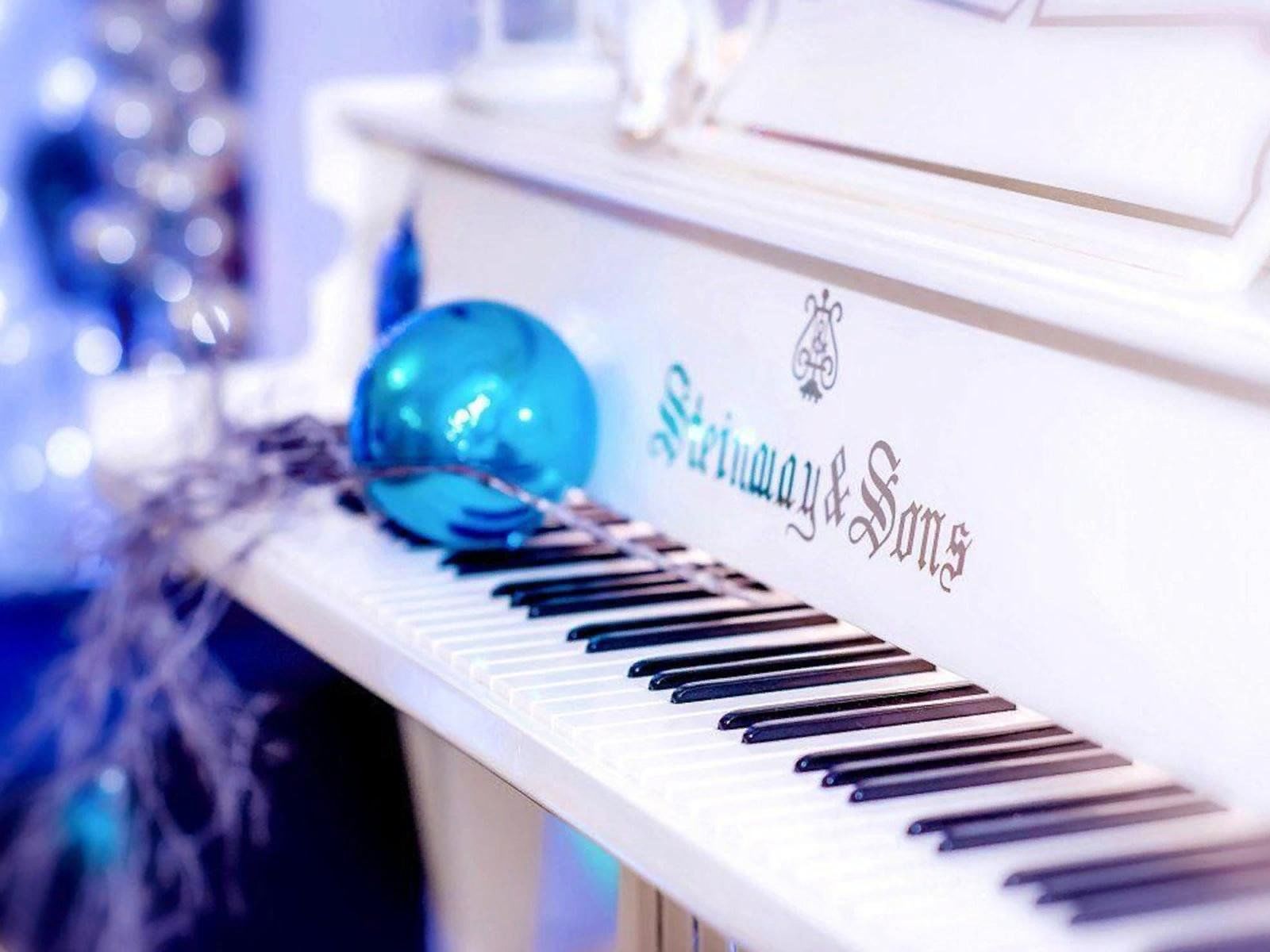 Музыкальные рекорды России: Чайковский. Рахманинов. Зимняя сказка в сиянии 1000 свечей