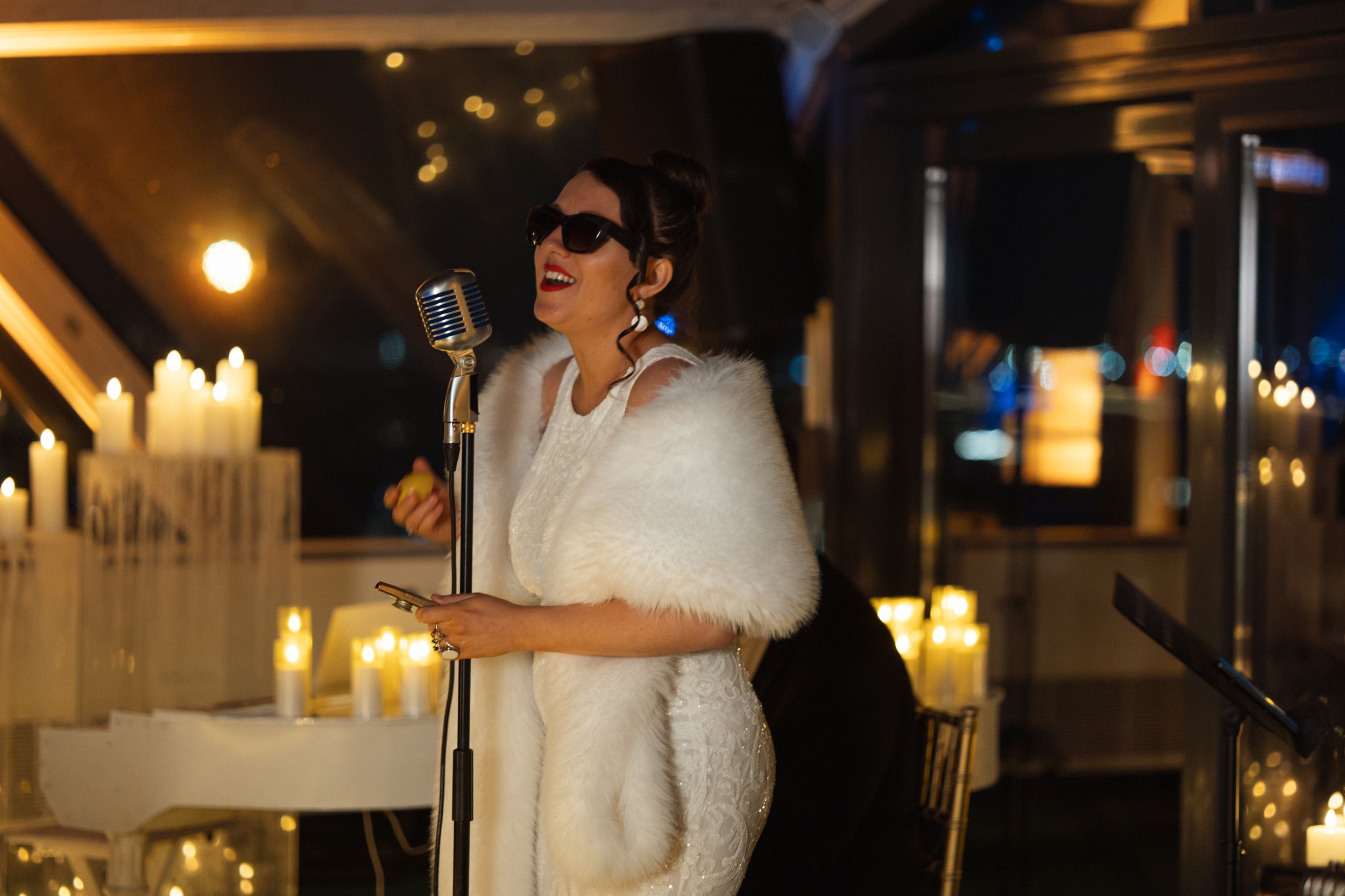 Магия свечей. Paris, Paris... Французский шансон на крыше