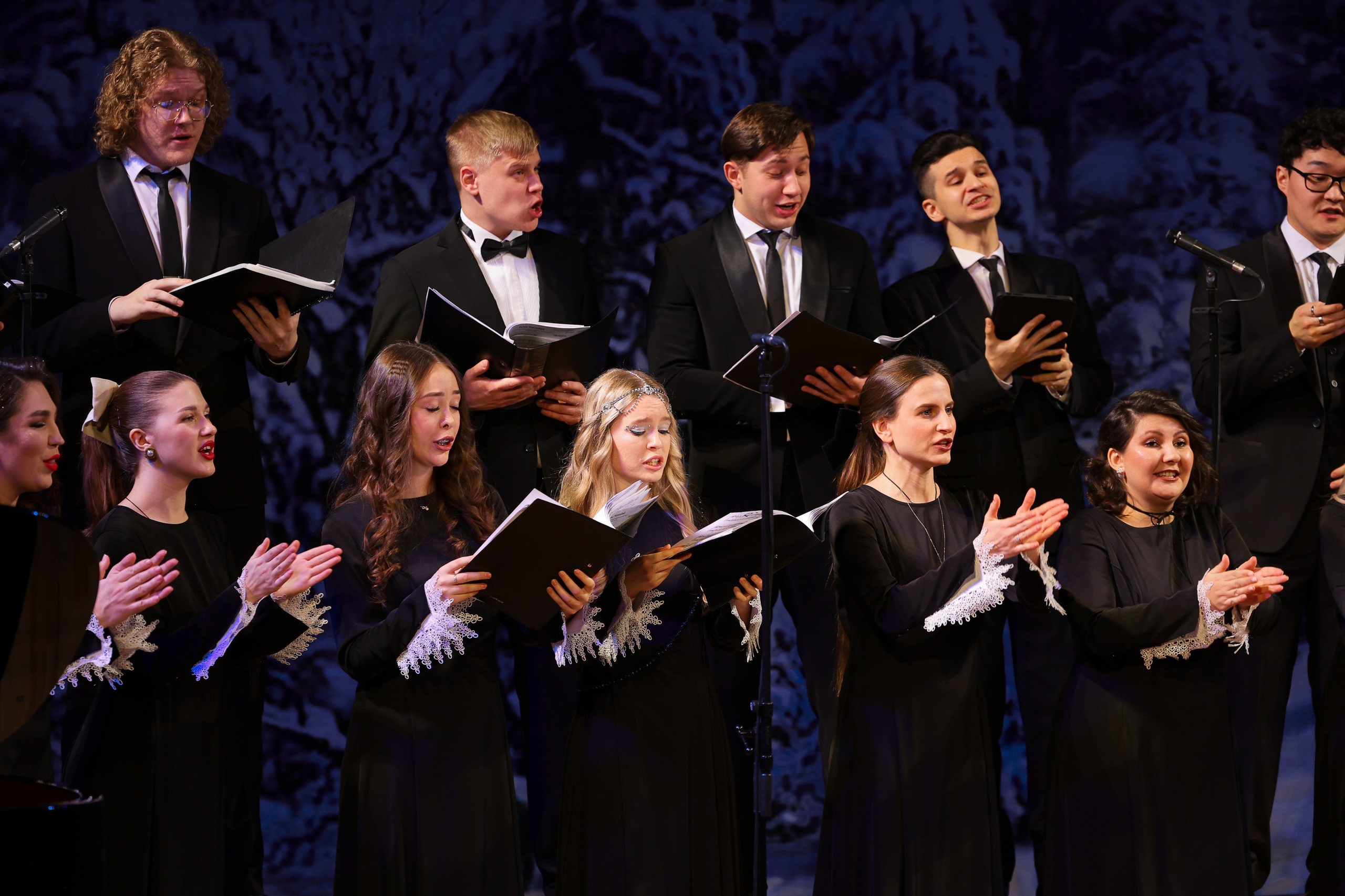 Красноярский камерный хор. Традиции и современность. Во славу русской души