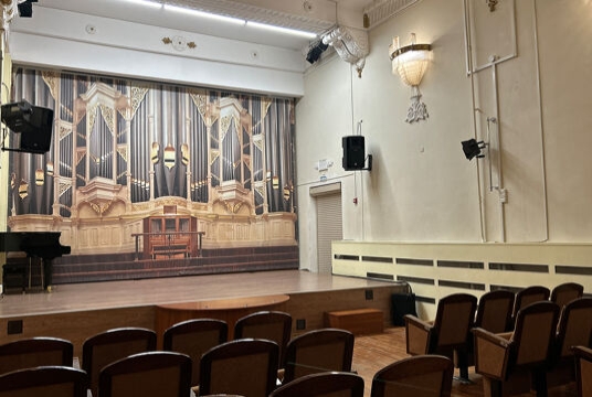 Орган при Свечах