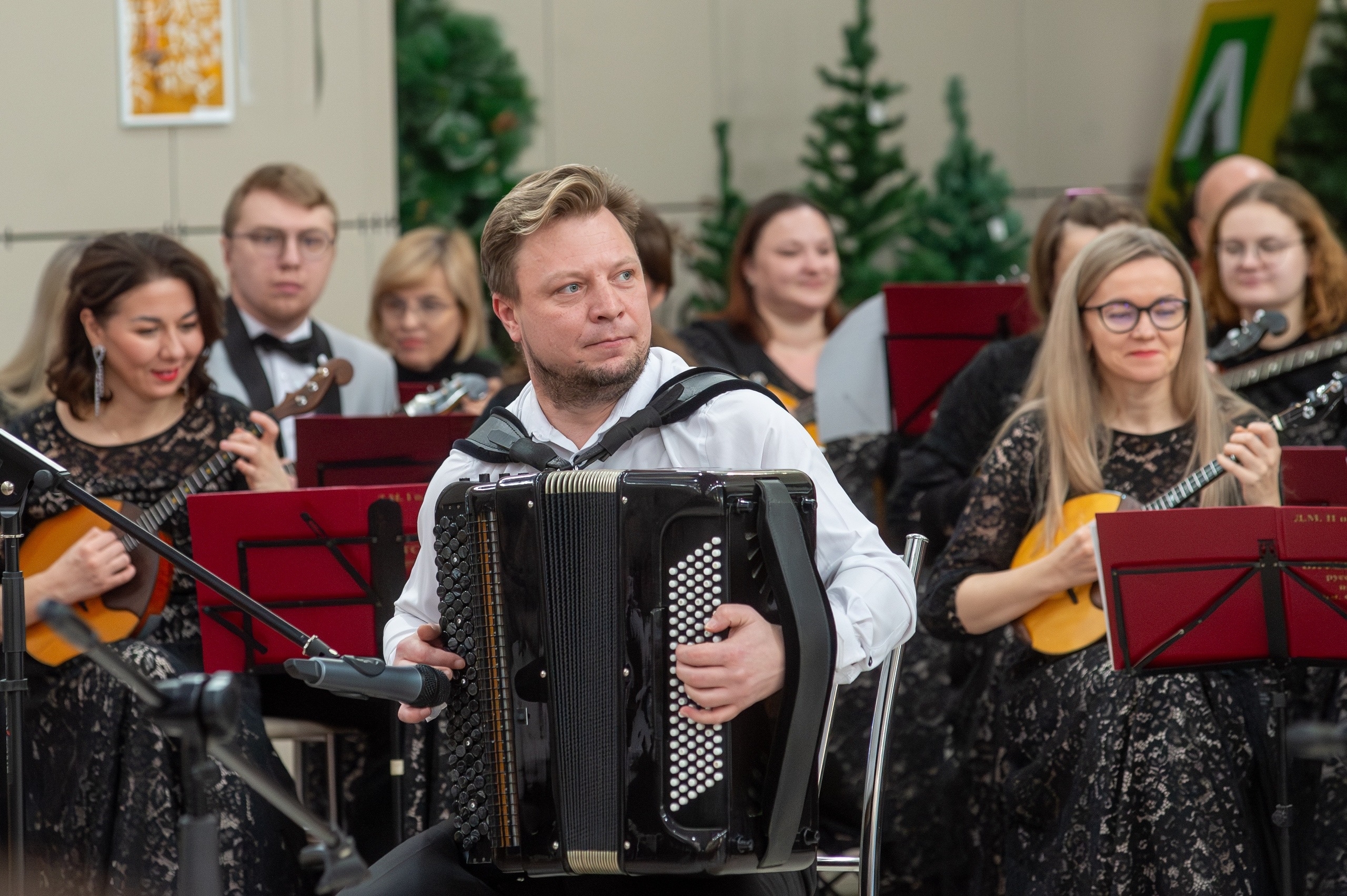 А ну-ка, девушки!