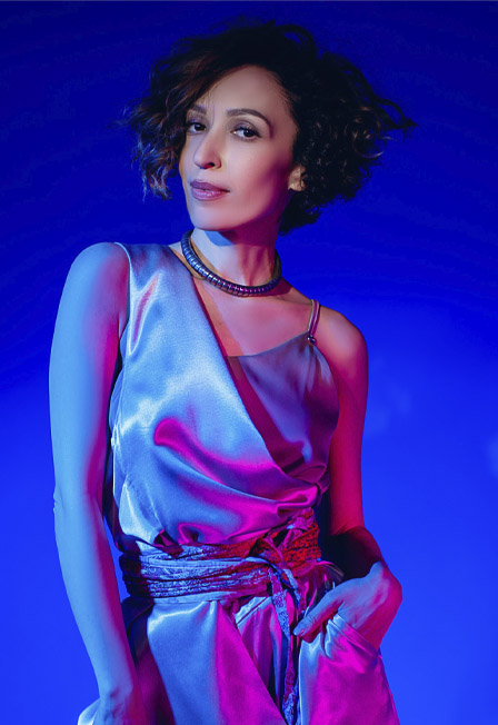 Нани Ева (вокал) и её группа