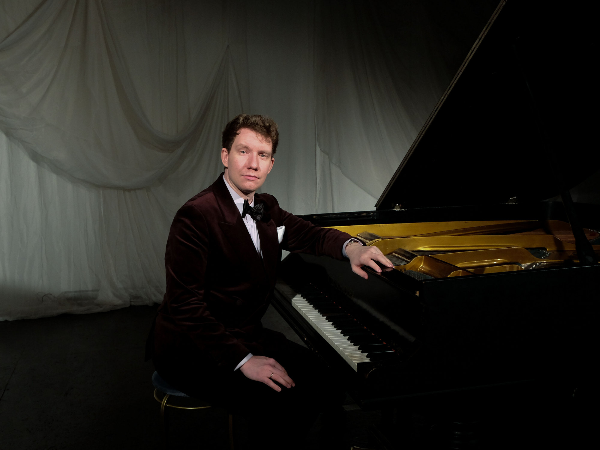 Виктор Николаев. Вихри вальса