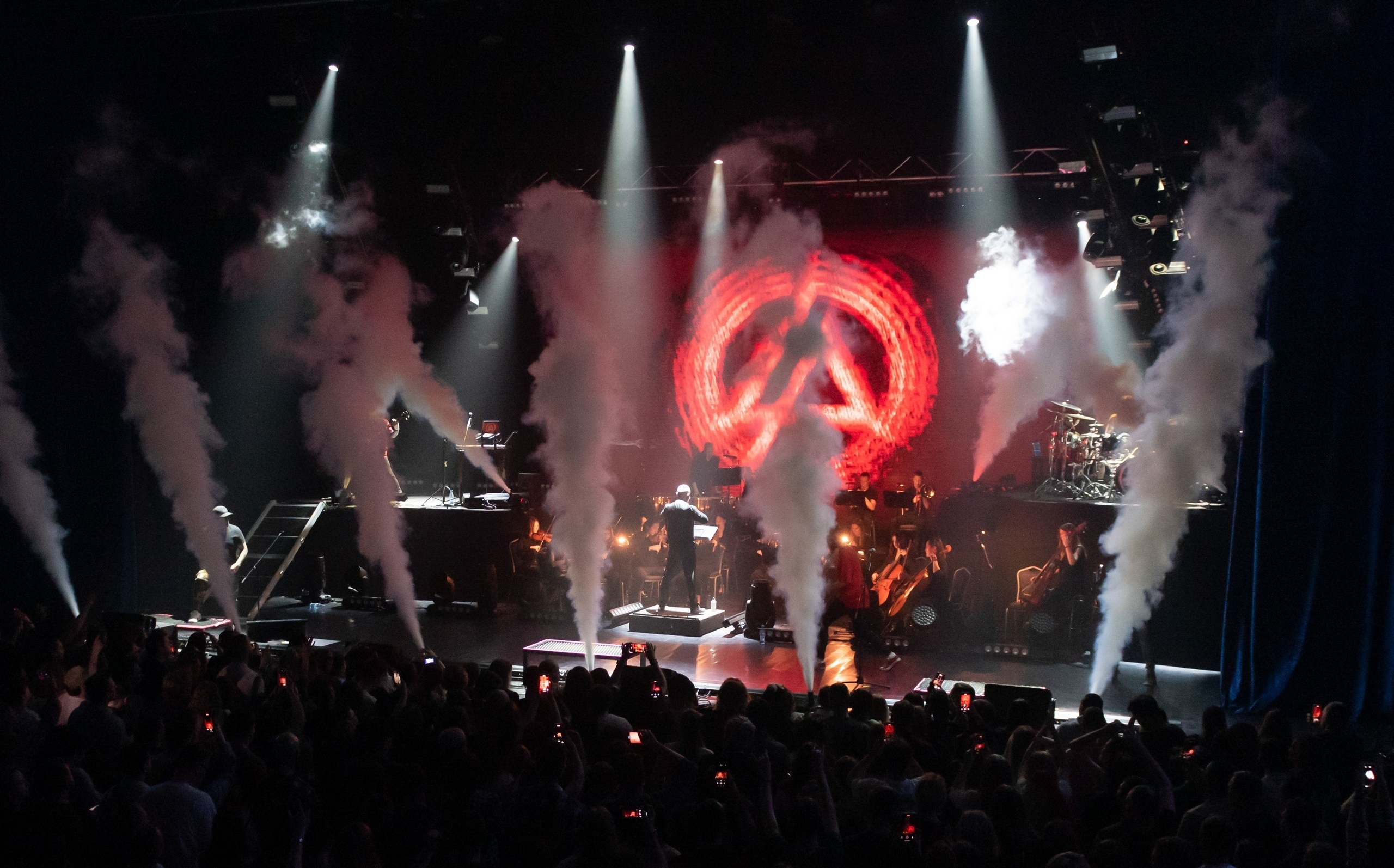 Live Band & Symphony Orchestra. Трибьют-шоу Linkin Park
