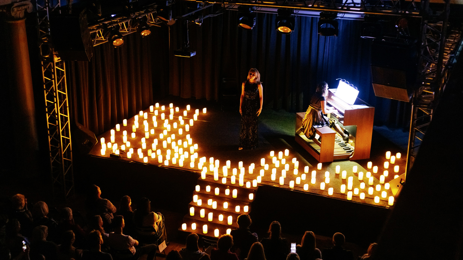 Людовико Эйнауди: неоклассика при свечах