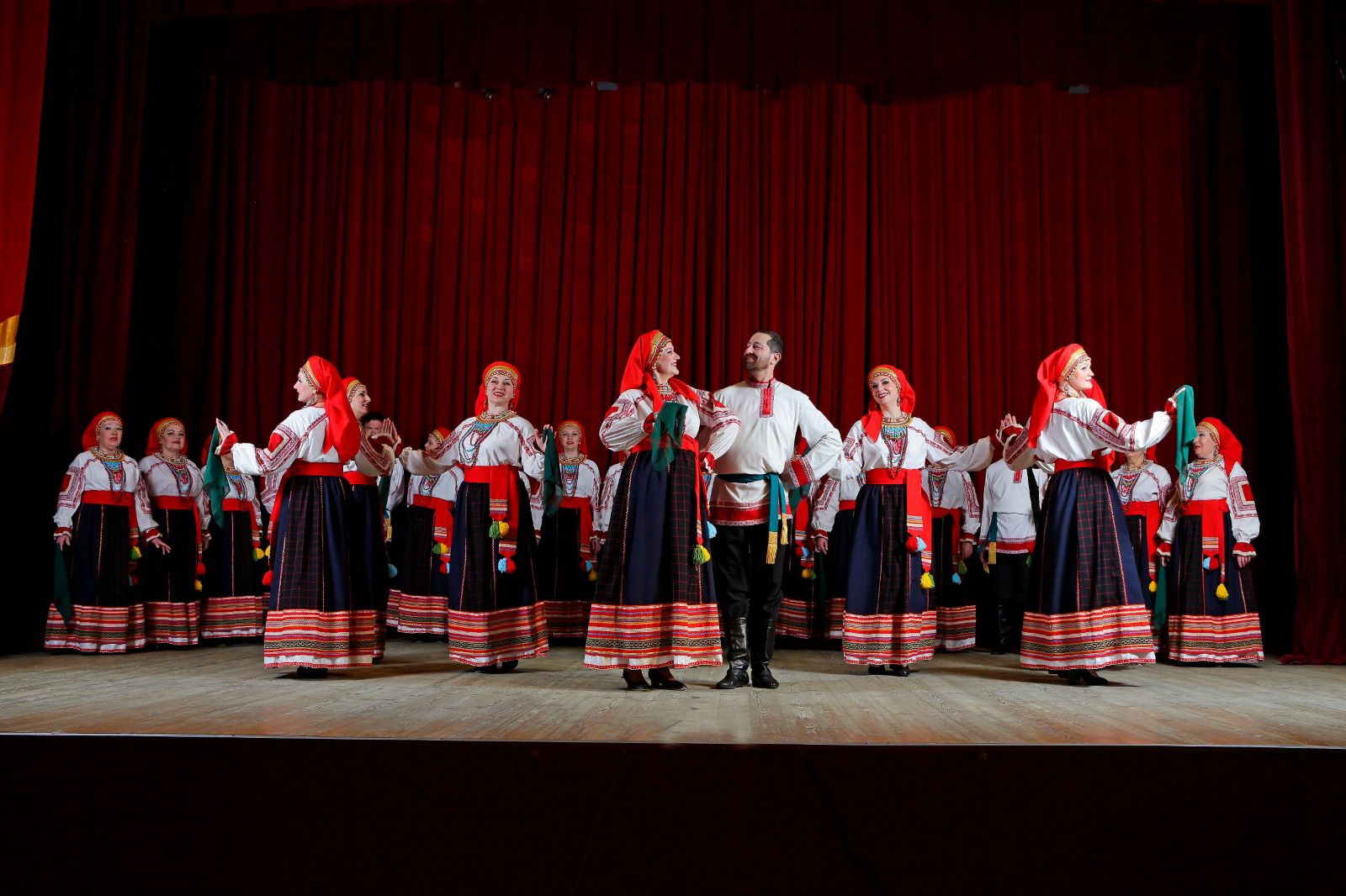 Февральские вечера: Ансамбль песни и танца «Истра» им. В.А. Ширшова