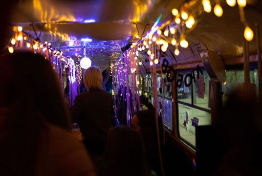 Вечеринка в трамвае «Женский день»