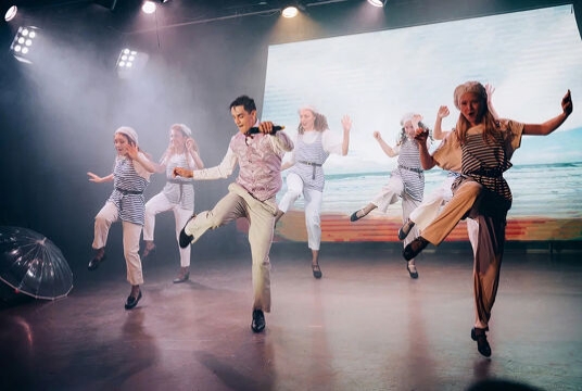 В Питере ​– любить…