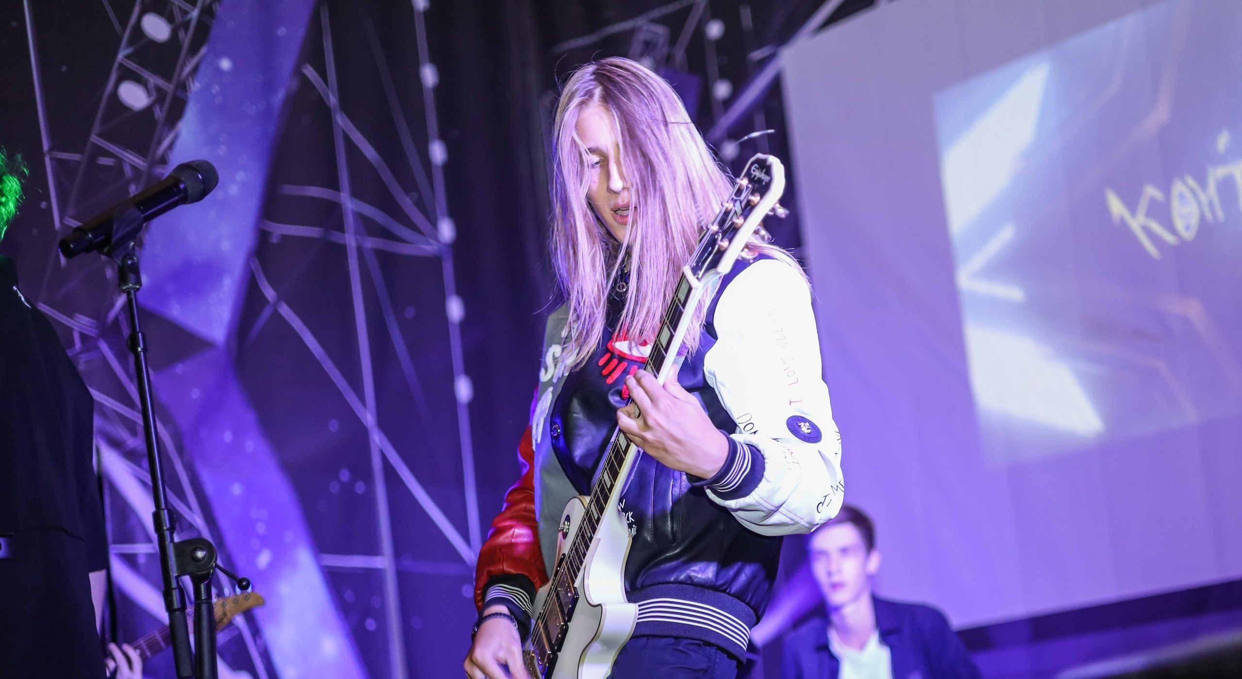 От печали до радости. Новогодний формат